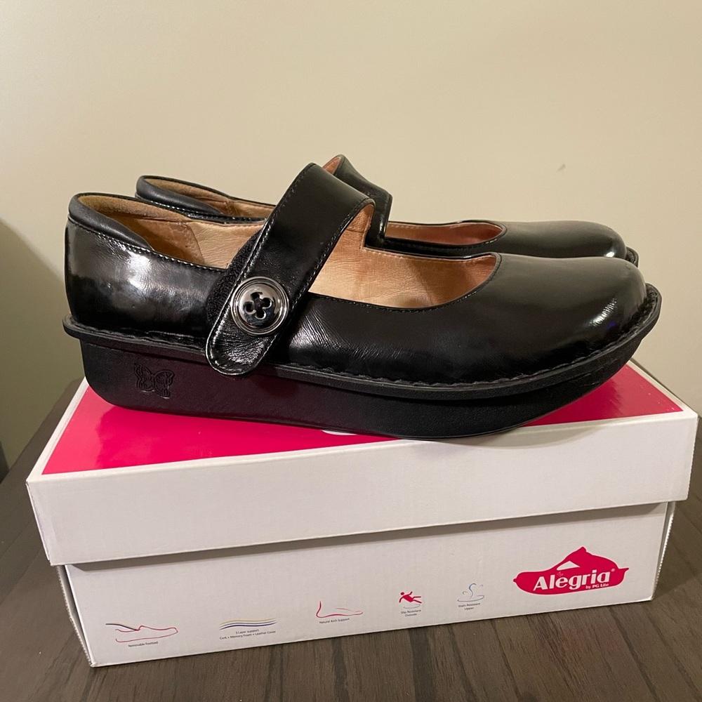 Alegria Clogs